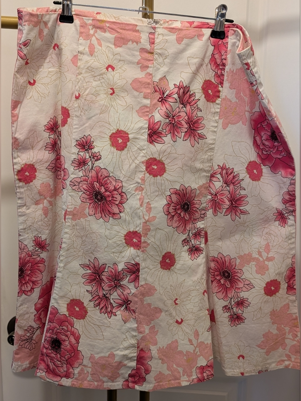 Reitmans White and Pink Floral Midi Skirt